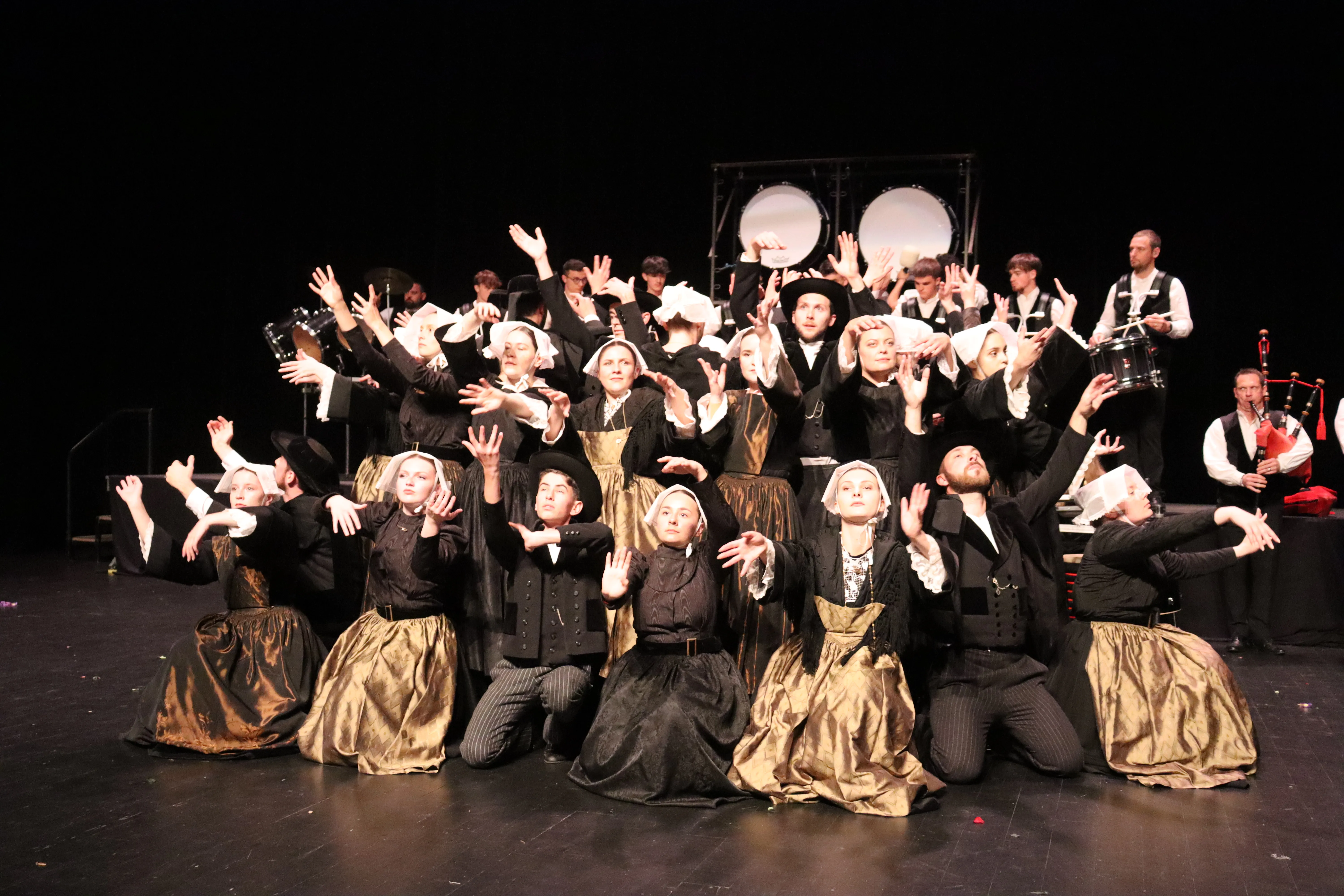 Performance musicale de la Kevrenn Alré